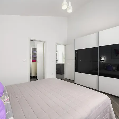 6 Bedroom Gorgeous In 別荘 *