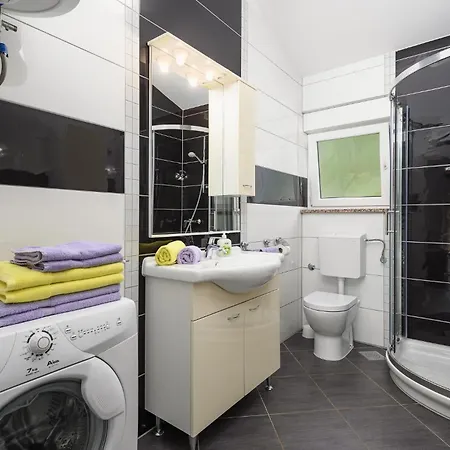 6 Bedroom Gorgeous In *