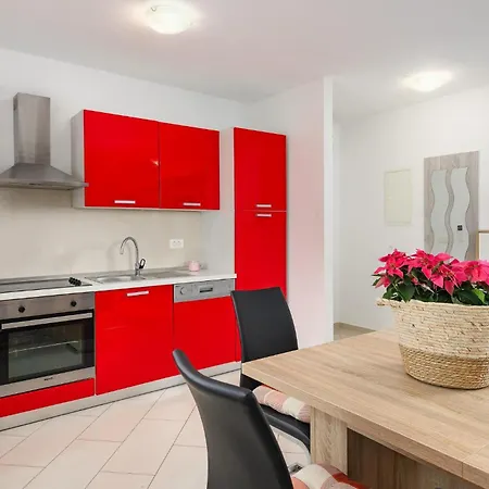 6 Bedroom Gorgeous In *