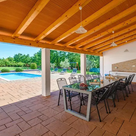 6 Bedroom Gorgeous In